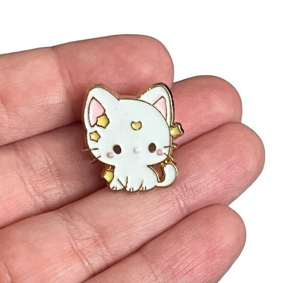 Sailor Moon Chibi Artemis White Cat Enamel Pin - Picture 1 of 8